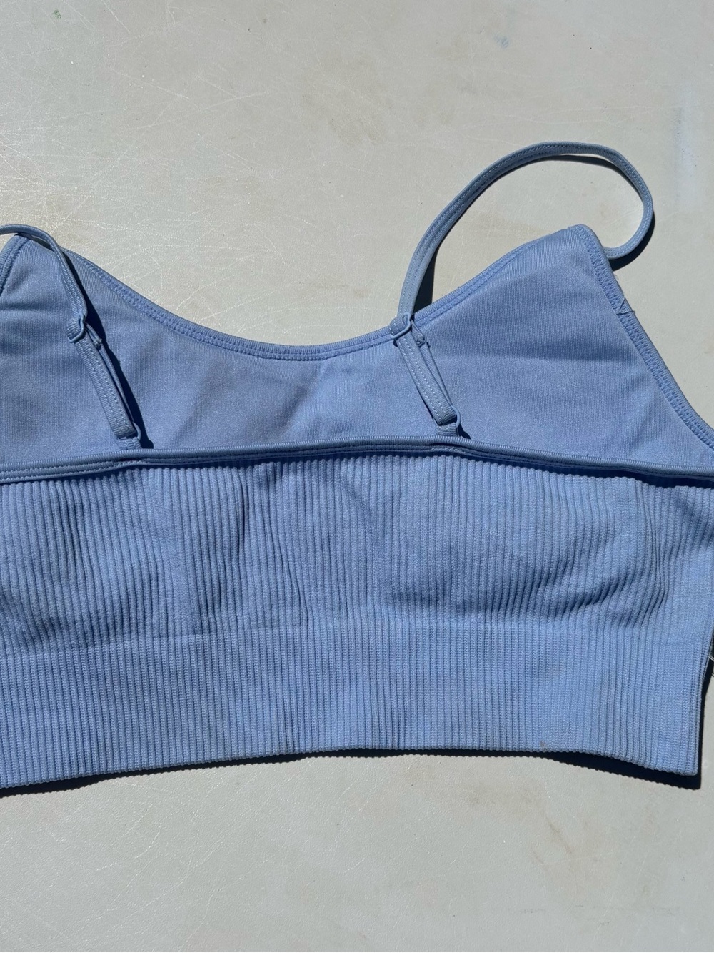 Women's 2 piece workout/yoga set sports bra and crossover shorts
Medium - Picture 3 of 7